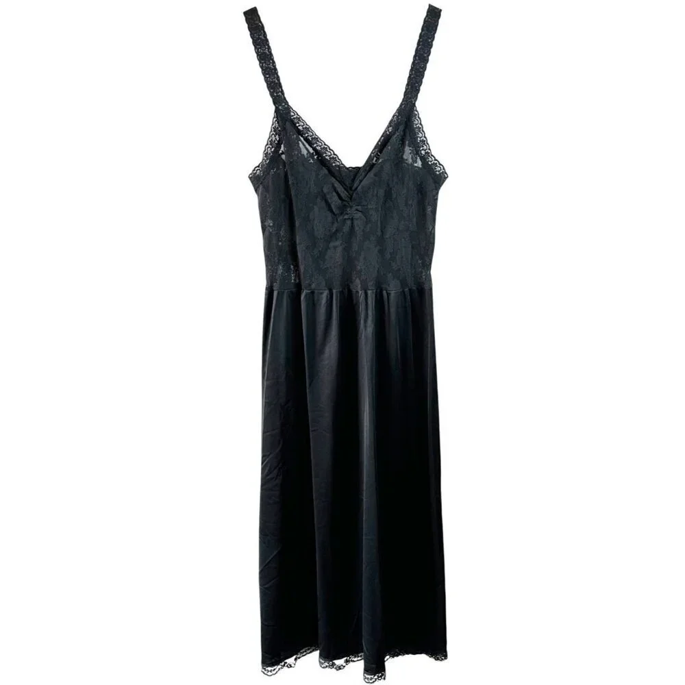 Vintage Vanity Fair Black Lace and Nylon Slip/Nightgown Size 34 USA Pin-Up